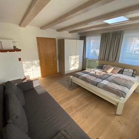 Gaestezimmer Kirchdorf Unteropfingen Exterior foto