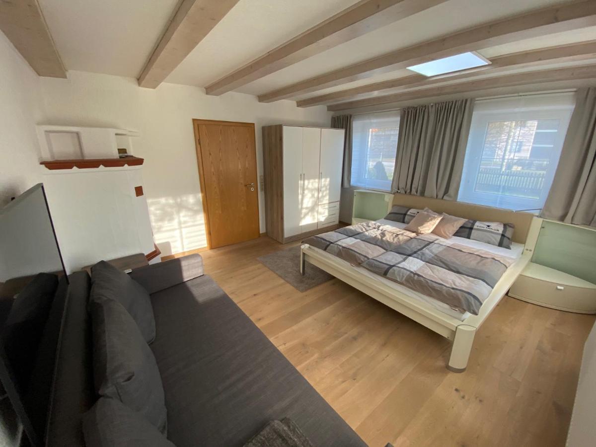 Gaestezimmer Kirchdorf Unteropfingen Exterior foto